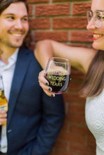 Charger l'image dans la galerie, Verre de vin / Wine Glass