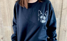 Charger l'image dans la galerie, Animal on your sweater / Animal sur votre chandail